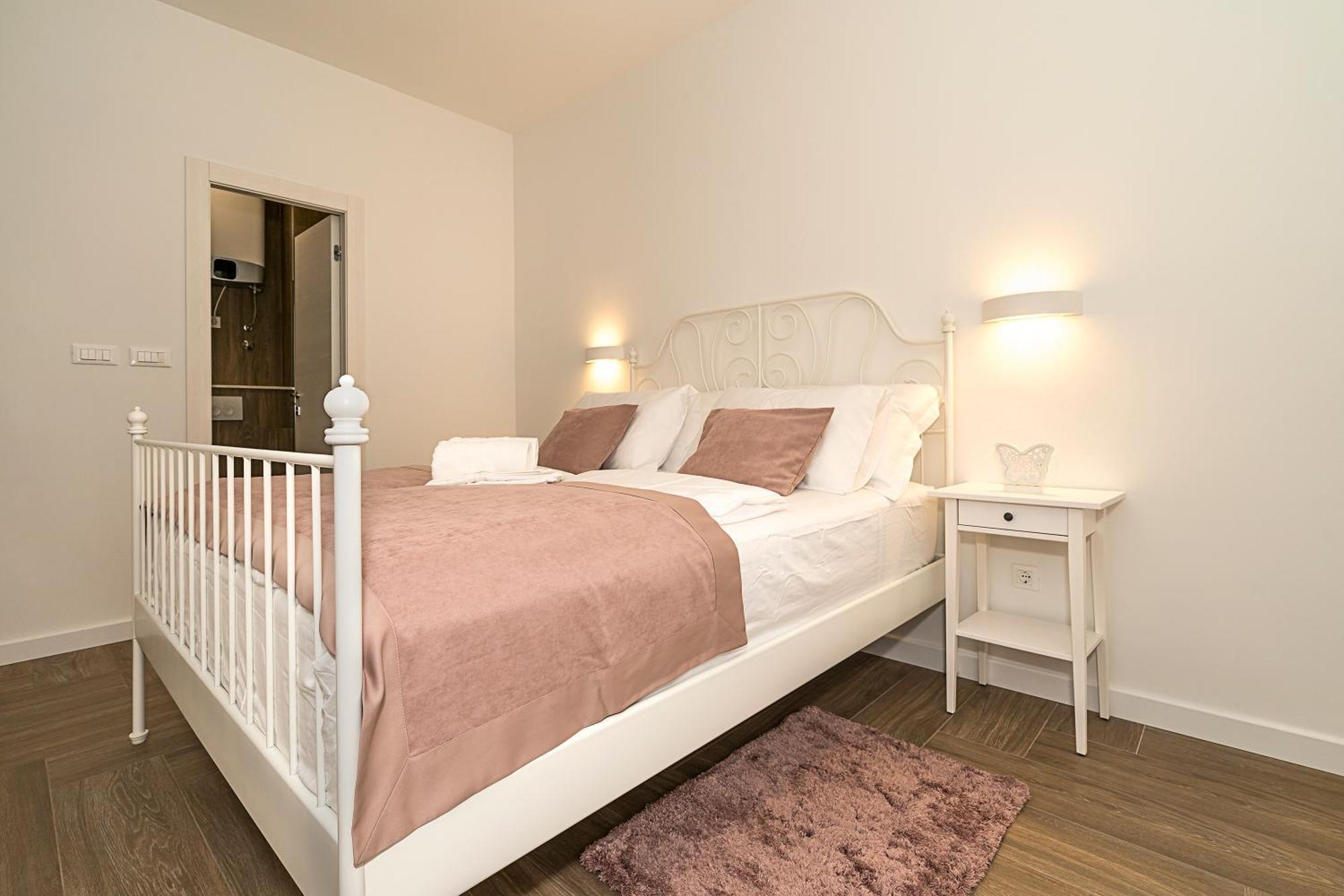 Studio Apartments Marcel Split Exterior foto
